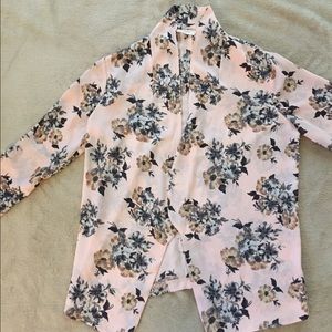 Flowery pink cardigan