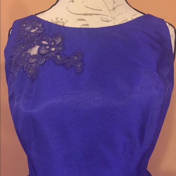 Dress - Picture 2 of 4