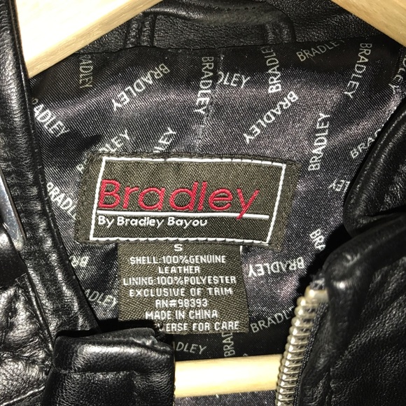 Small Bradley 100% Leather jacket. - Picture 3 of 4