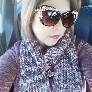 Meet your Posher, Rosa