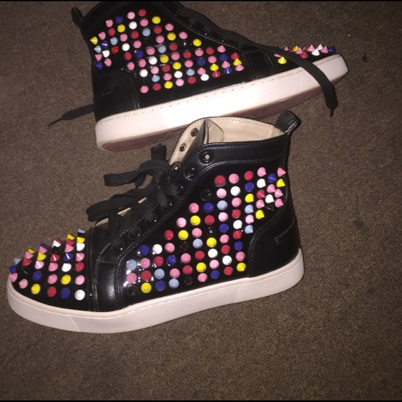 Size 40 - Picture 1 of 3