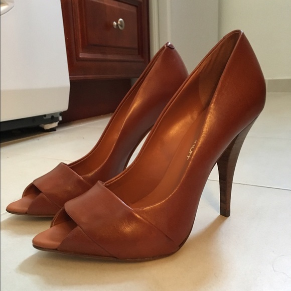 Rebecca Minkoff Peep Toe Pumps! Brand New - Picture 3 of 4