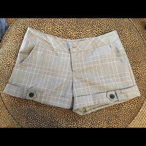 Lipstick cute shorts!