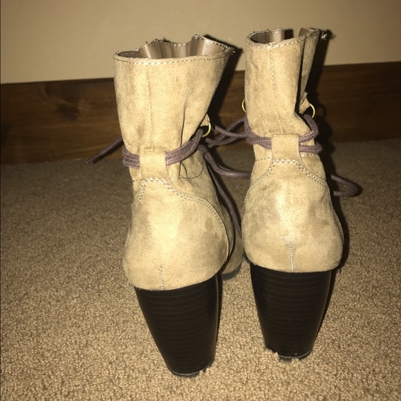 Heeled Combat Boots! - Picture 3 of 4