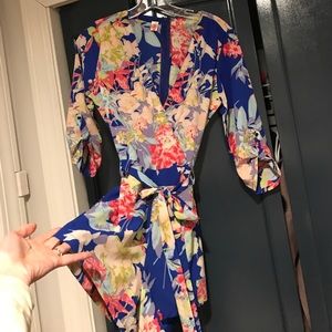 Floral Romper Like New!!!! Size S