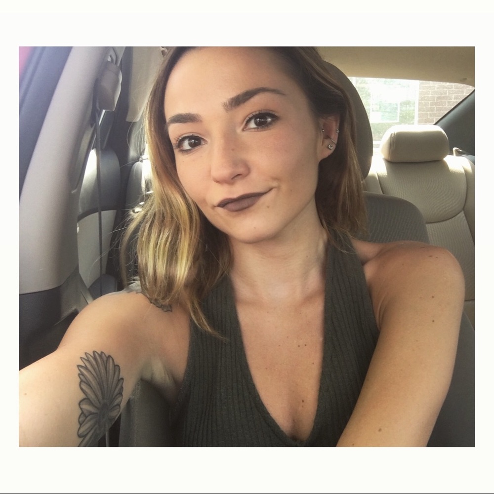 Meet your Posher, Lauren