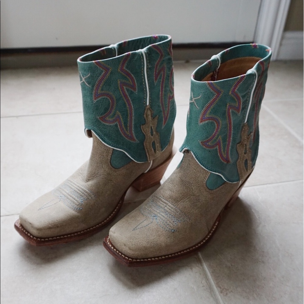 Steppin' Out Cuff Boots