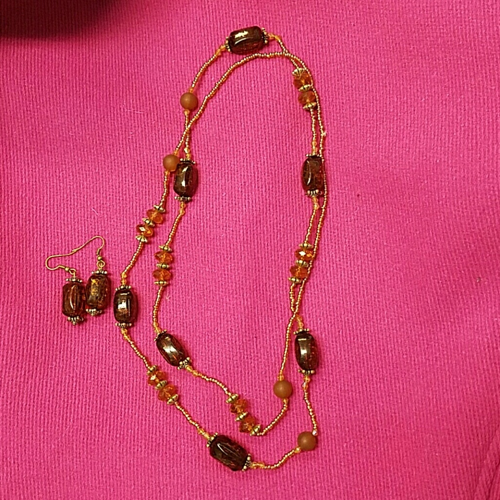 Necklace and earrings set