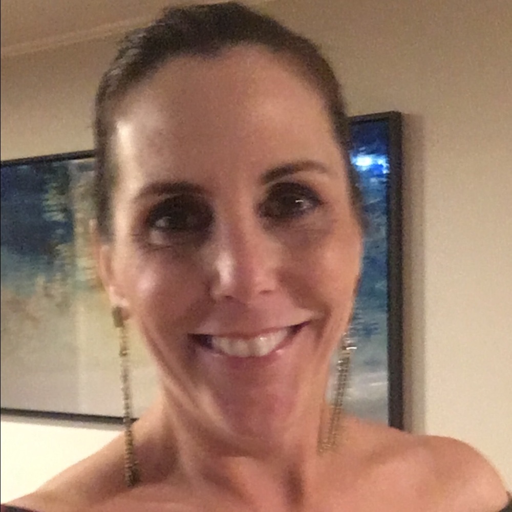 Meet your Posher, Laurie