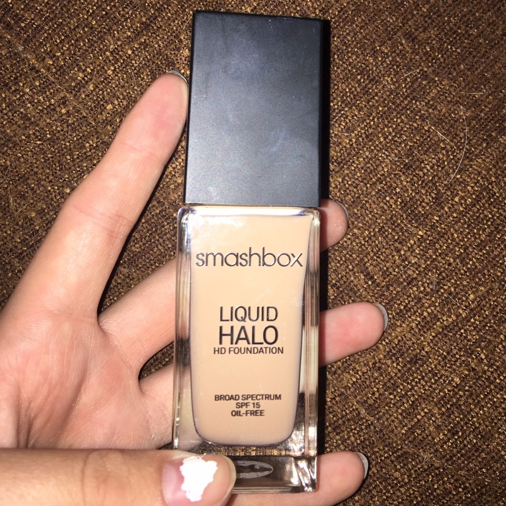 Smashbox Liquid Halo Foundation