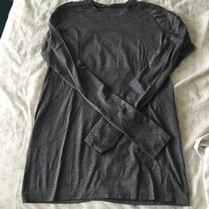 Swiftly long sleeve -lulu lemon