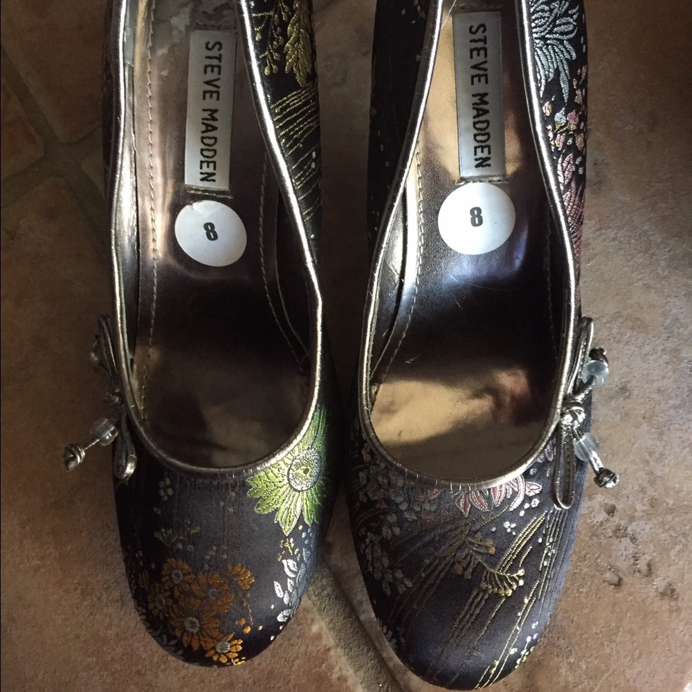 Steve Madden printed satin pumps