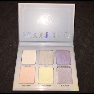 AUTH MOONCHILD GLOW KIT