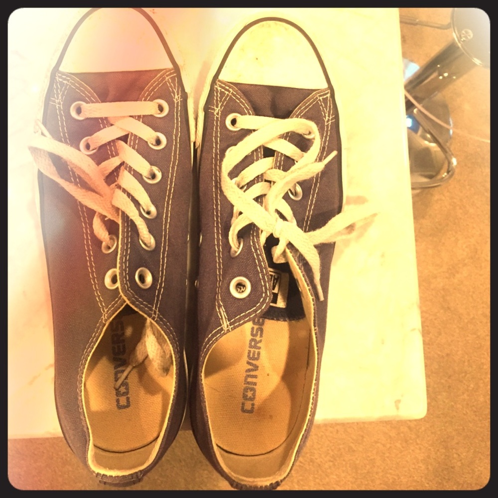Converse Tennis Shoes