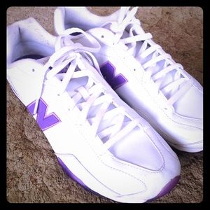 New Balance Tennis Shoes
