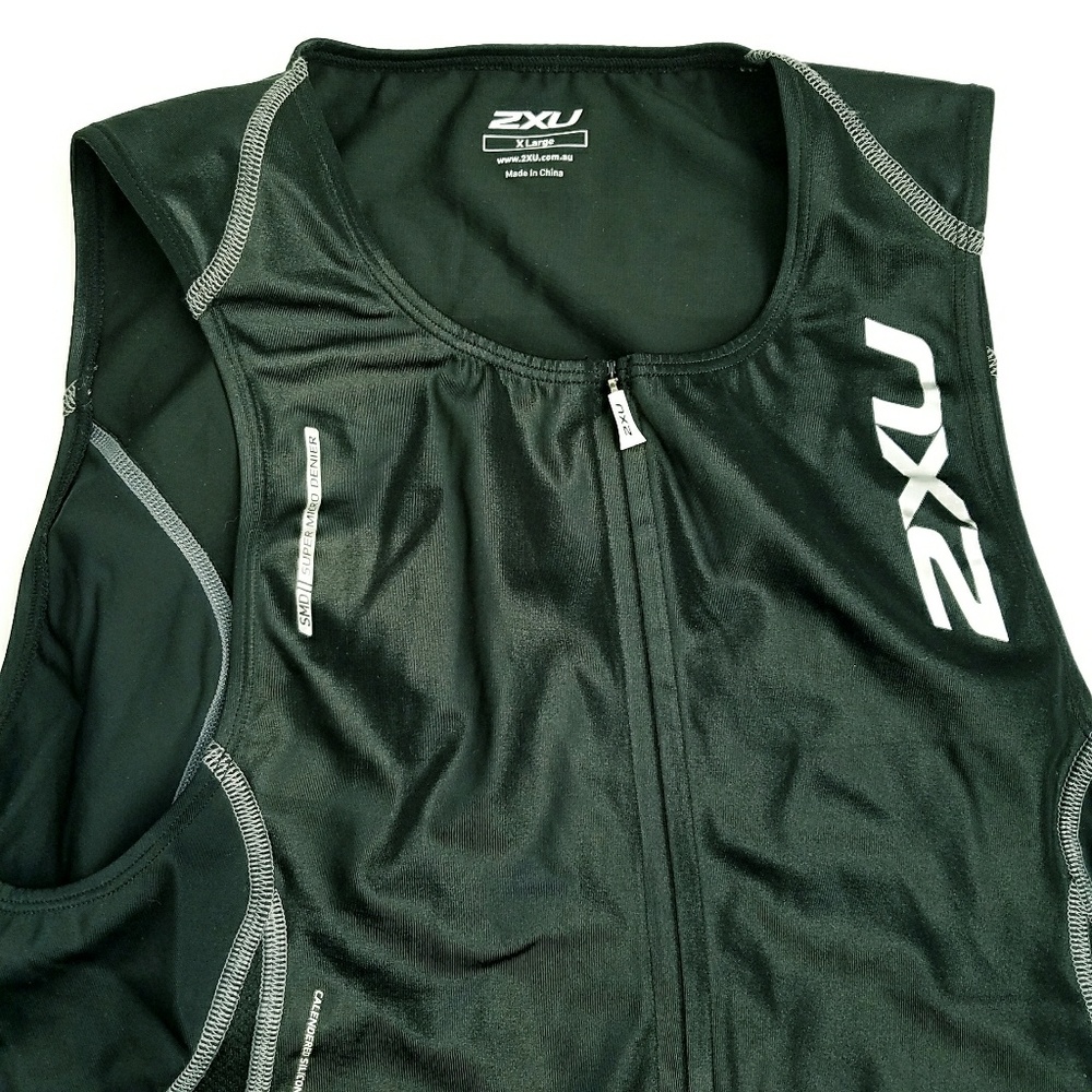 **reduced** 🏊🚴🏃 2XU Tri Top