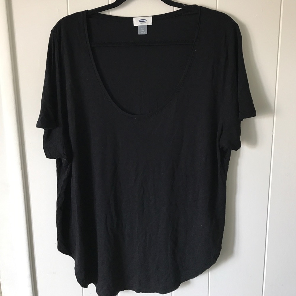 Scoop neck tee shirt