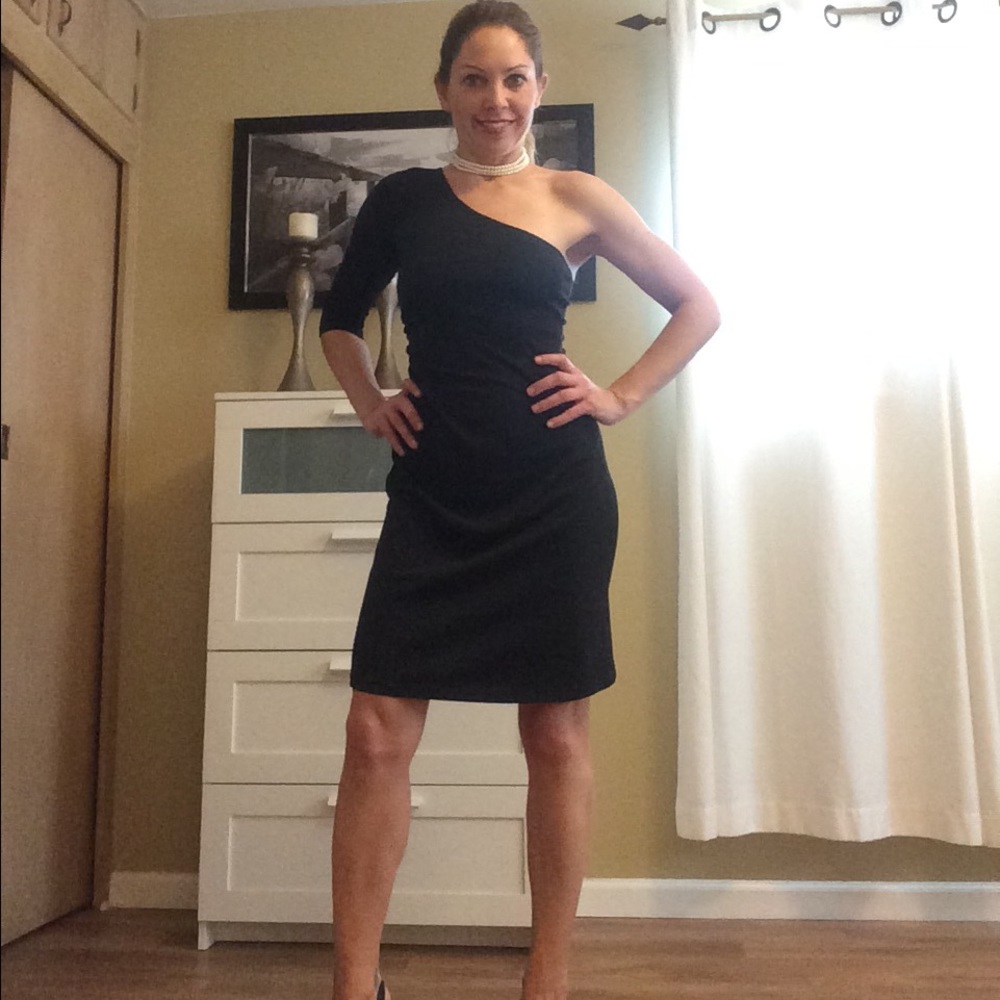 Single arm cocktail dress