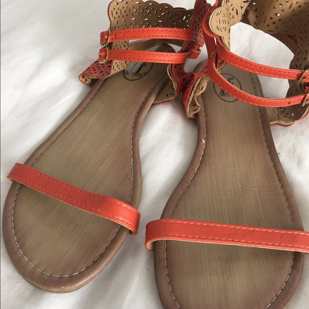 Ankle strap sandals