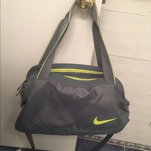 Nike Legend 2.0 Medium duffel