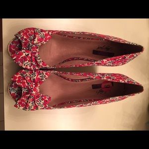 🌺NWT! Floral Espadrilles 🌺