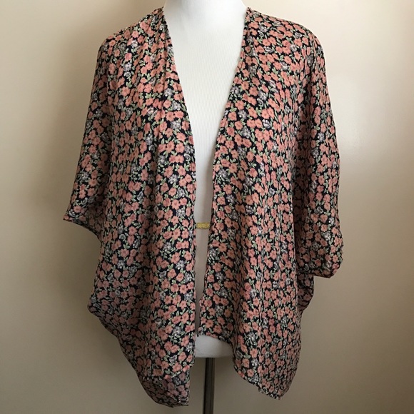 DITZY FLORAL KIMONO BY EN CREME/MODCLOTH SIZE S - Picture 1 of 2