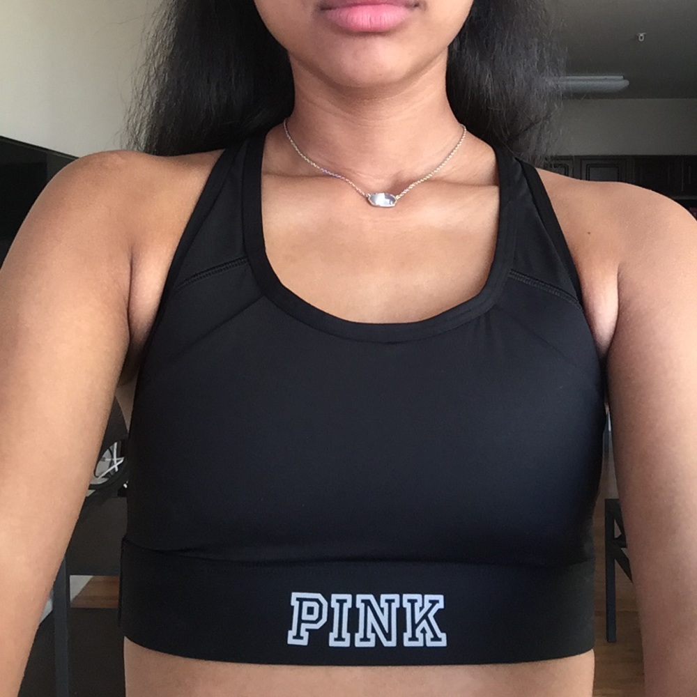EUC PINK ULTIMATE black sports bra!