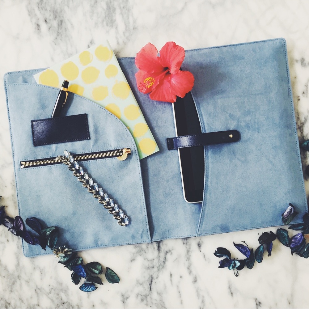 Leather folio for laptops and tablets