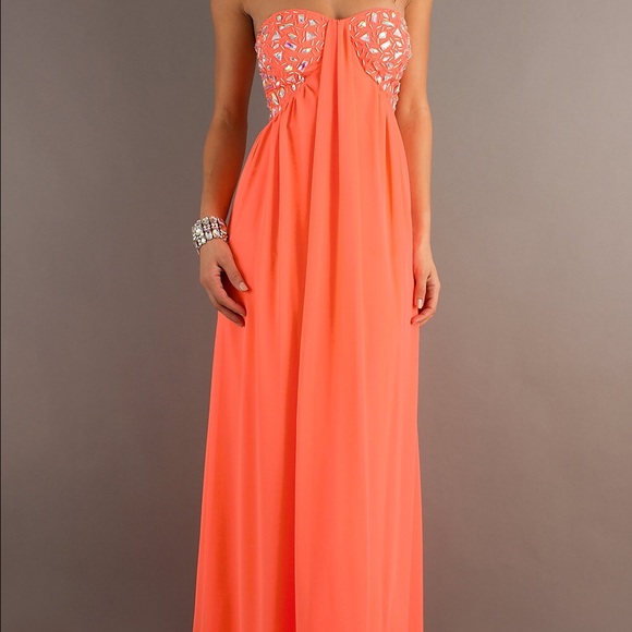 Prom Dress - Picture 1 of 7