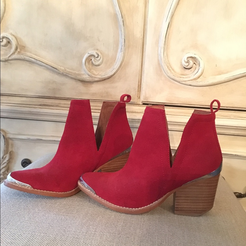 Jeffrey Campbell Cromwell boots-like new!