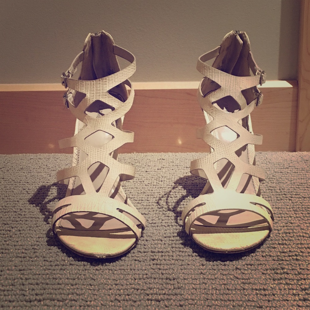 Express Triple Diamond Wedge Sandal