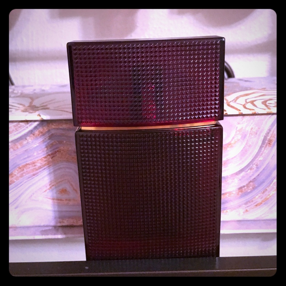 Elizabeth and James Nirvana Rose