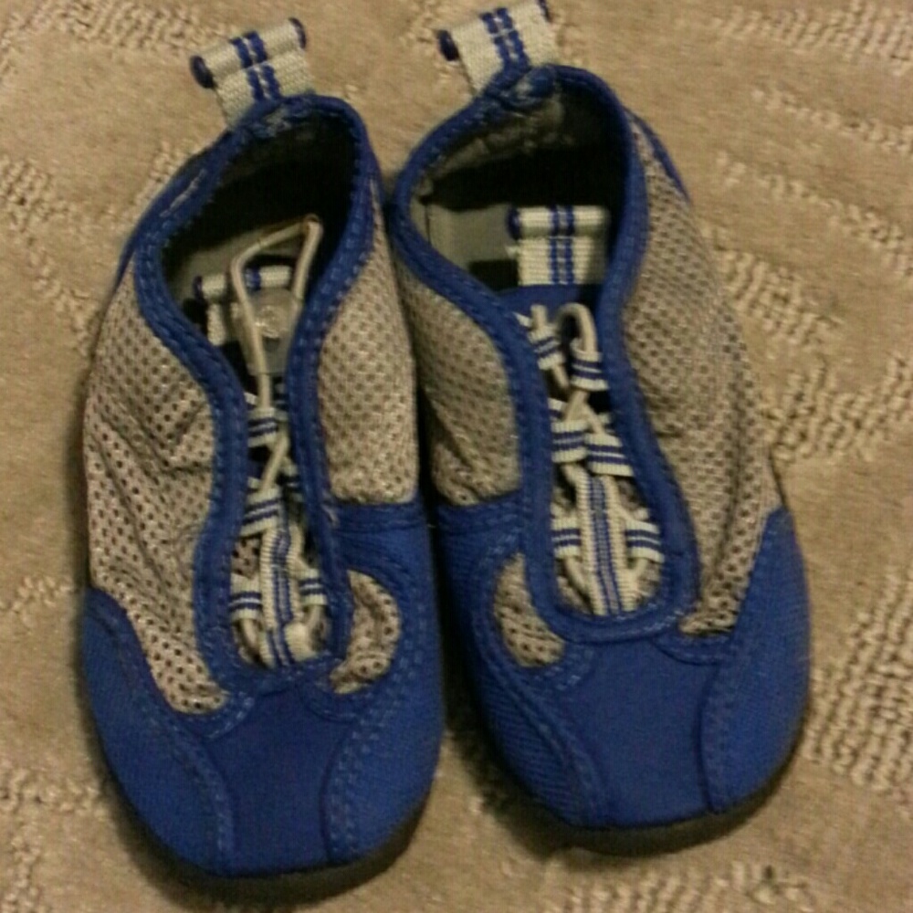 Boys water shoes (10)