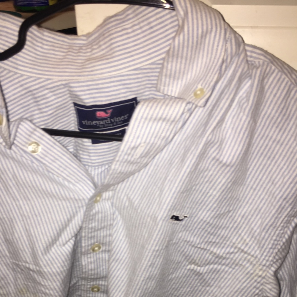 Men's Medium blue vineyard vines button down