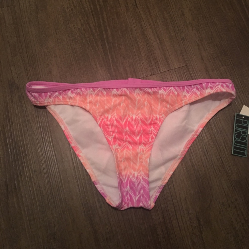 NWT Bikini bottoms-purple & coral with 🎀 on back.