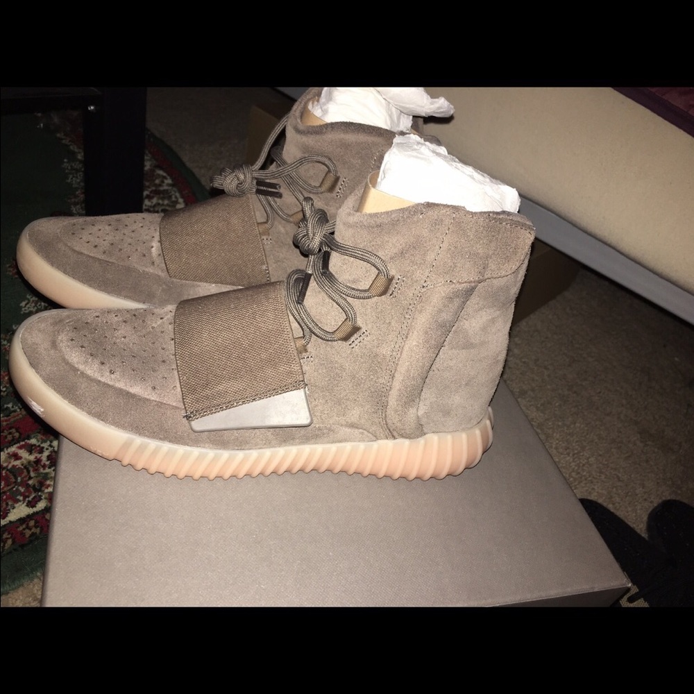 Yeezy Boost 750 chocolate