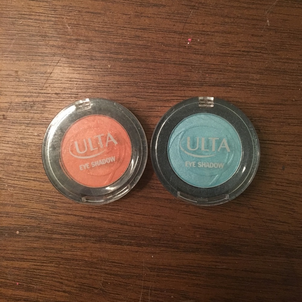 Two Eyeshadow Singlets