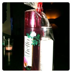 Nwt Bath and bodyworks gift set