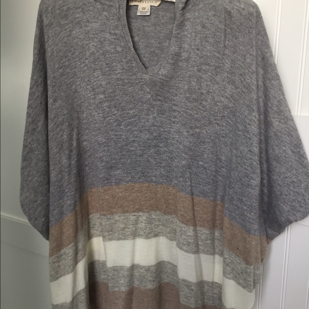 Poncho sweater
