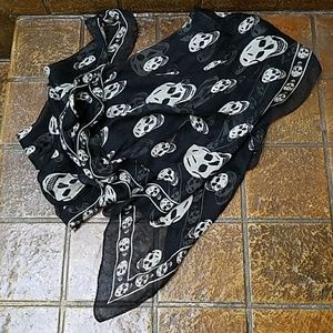 Alexander McQueen skull scarf