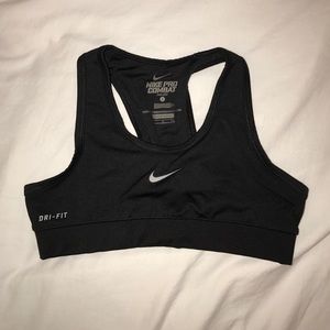 Black nike pro sports bra