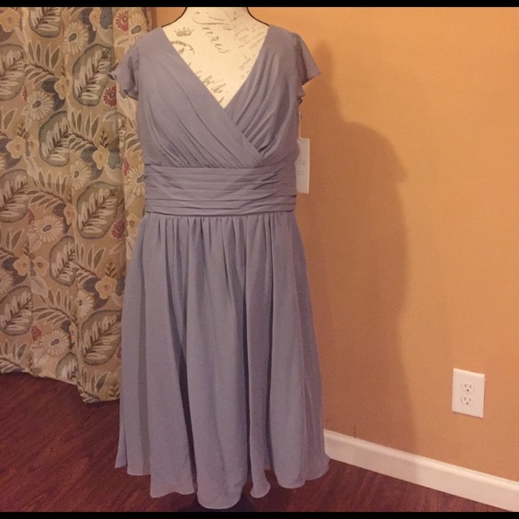 Dress - Picture 1 of 3