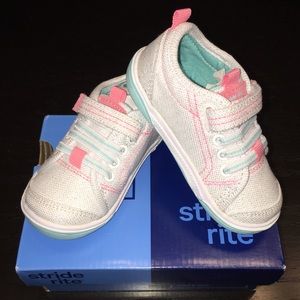 Stride Rite Little Girl's Dakota Sneaker Size 5M