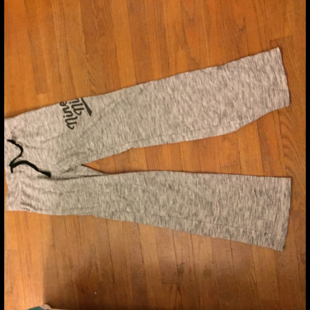 Light/dark gray sweatpants