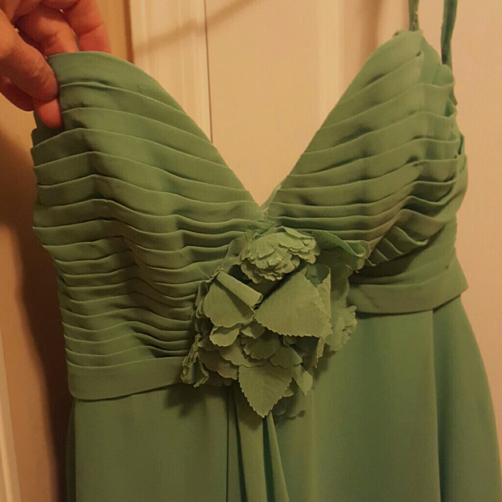 Dress - Picture 2 of 4