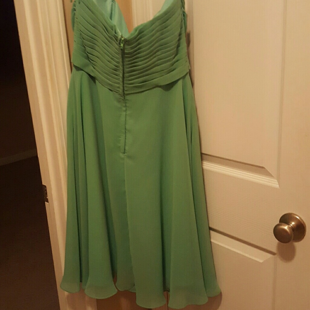Dress - Picture 3 of 4