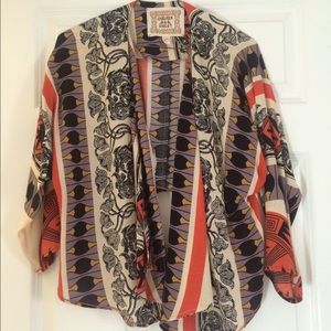 Chelsea & Violet Cropped Kimono