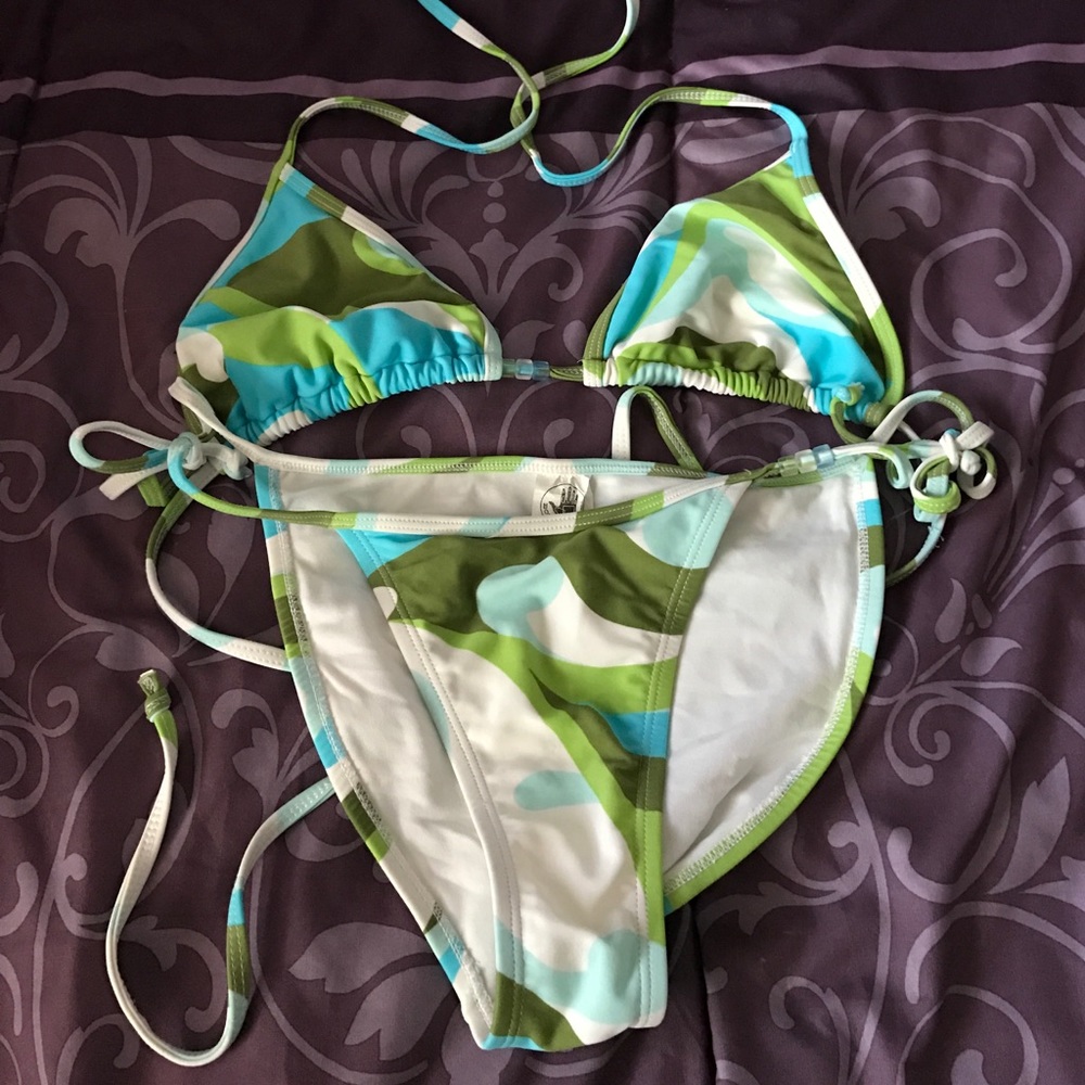 Body glove two piece in like new condition
