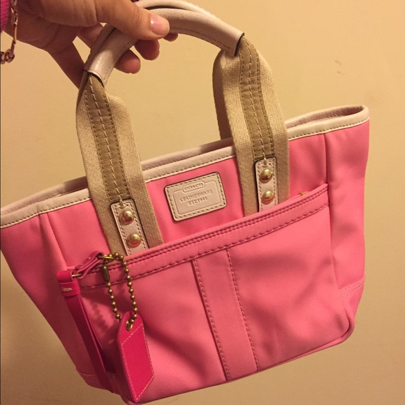 Small authentic Coach purse - Picture 3 of 4