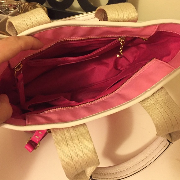 Small authentic Coach purse - Picture 4 of 4